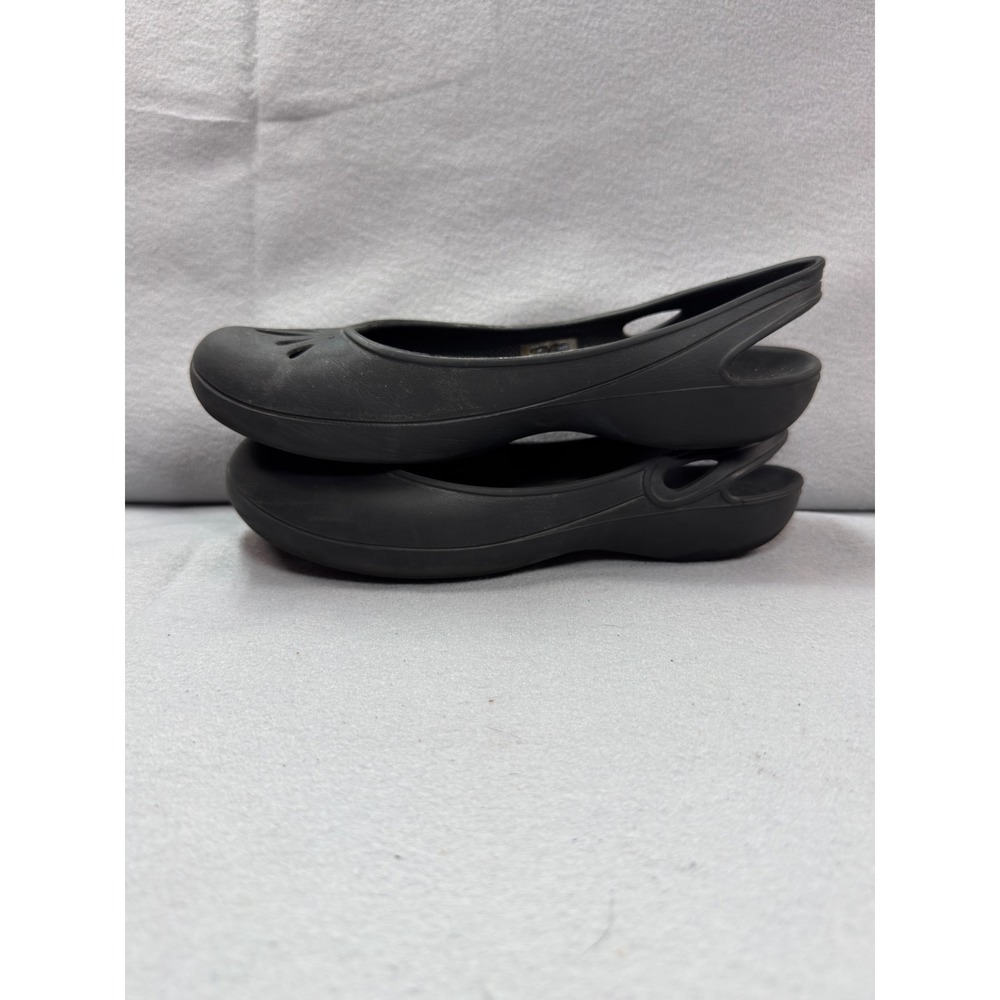 Crocs Olivia Black Slingback Ballet Flats Women Size 8 Laser Cut Petal Slip On - Picture 3 of 11